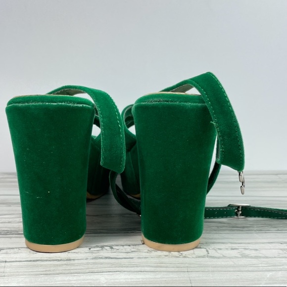 DREAM PAIRS SOLE STRETCHY HEEL - Picture 4 of 6